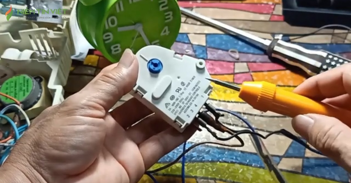 Cánh quạt tủ lạnh kêu to bất thường