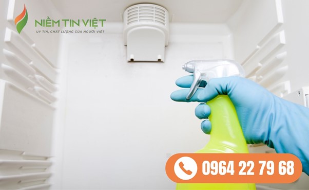 vệ sinh bên trong tủ lạnh