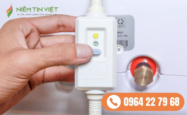 lap ELCB chong may nuoc nong giat chet nguoi