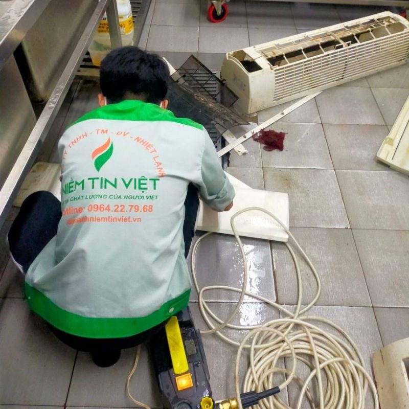 anh ve sinh may lanh 2 » Điện Lạnh Niềm Tin Việt 2025 anh-ve-sinh-may-lanh-2