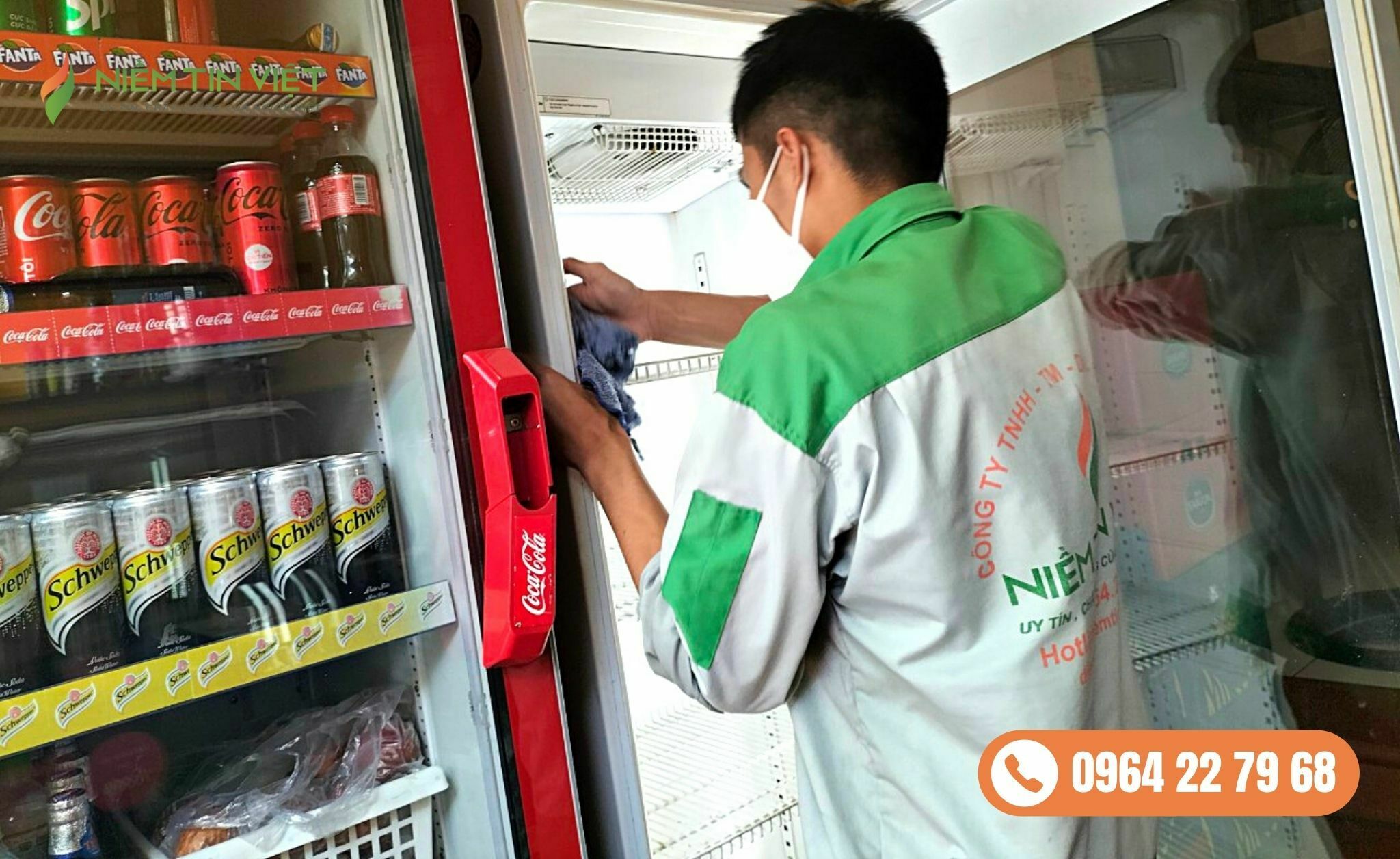 tu-mat-chay-nuoc-trong-ngan-mat