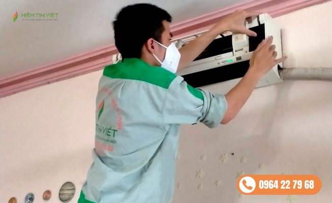 Hãy tham khảo kỹ kích thước máy lạnh trước khi quyết định gọi thợ lắp đặt.