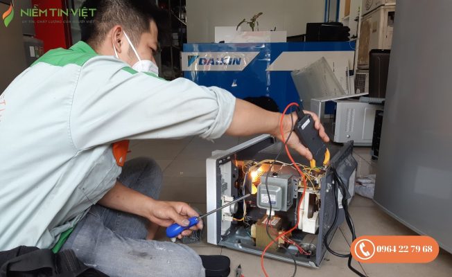 Sửa lò vi sóng Electrolux