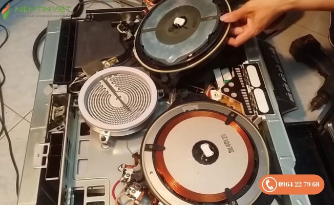 sửa bếp từ Canzy