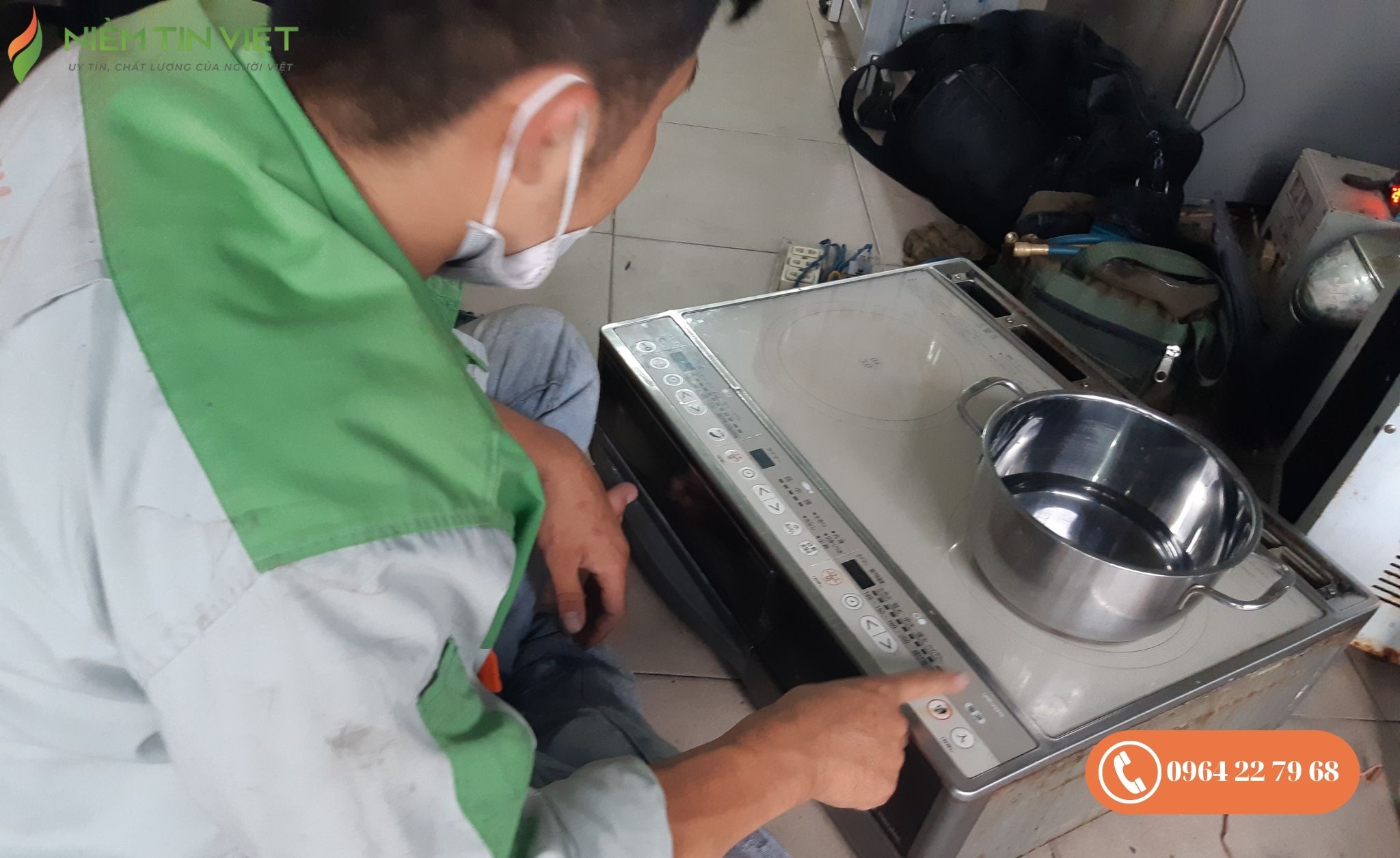 sửa bếp từ Sharp