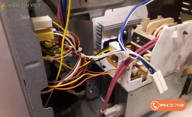 Lò vi sóng bị chập điện