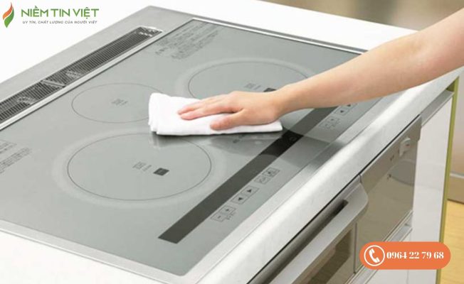 bep tu bi nhay den 6 » Điện Lạnh Niềm Tin Việt 2025 Thường xuyên lau chùi bếp