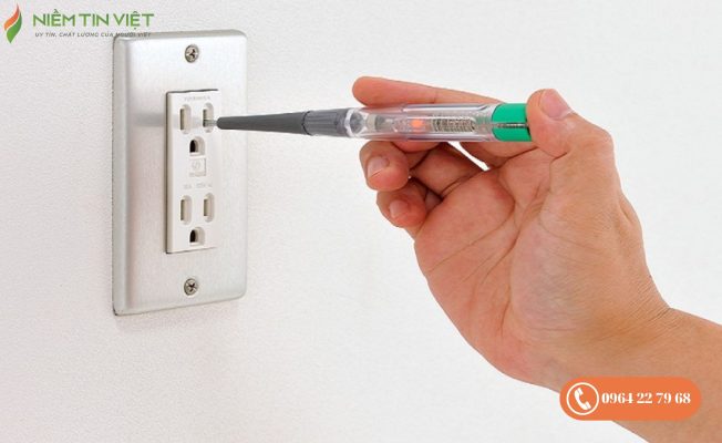 binh nong lanh khong vao dien 2 » Điện Lạnh Niềm Tin Việt 2025 Kiểm tra nguồn điện bằng bút thử điện an toàn