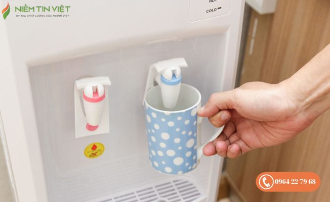 binh nong lanh khong vao dien 4 » Điện Lạnh Niềm Tin Việt 2025 Cây nóng lạnh sẽ được tích hợp chức năng an toàn