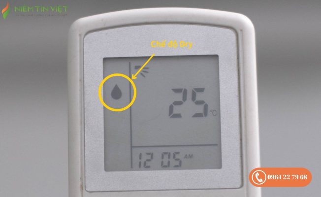 Ký hiệu MODE Dry trên remote máy lạnh