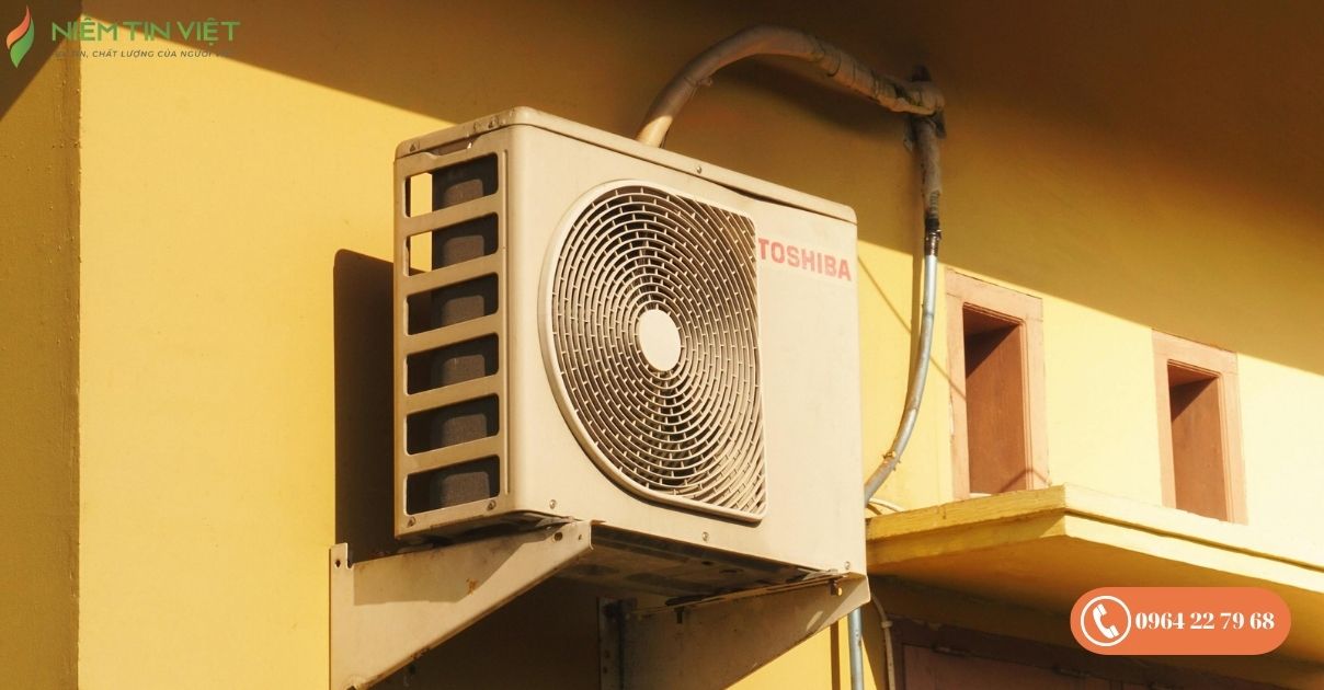 Cục nóng điều hòa kêu ù ù 