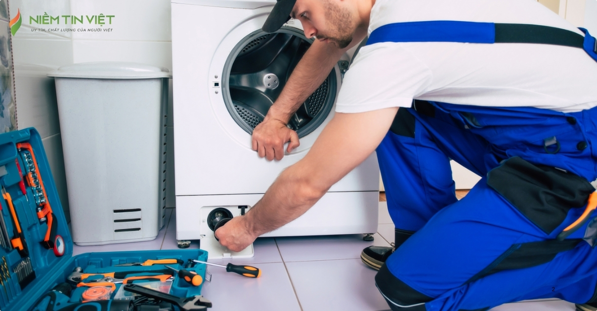 may giat aqua bao loi lock end 3 » Điện Lạnh Niềm Tin Việt 2025 Các vật nhỏ bị mắc ở cửa cũng khiến máy báo lỗi và dừng hoạt động tạm thời