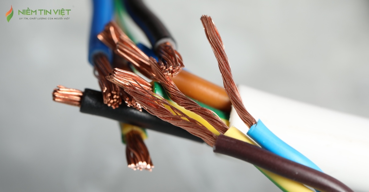 cách lắp điều hòa áp trần