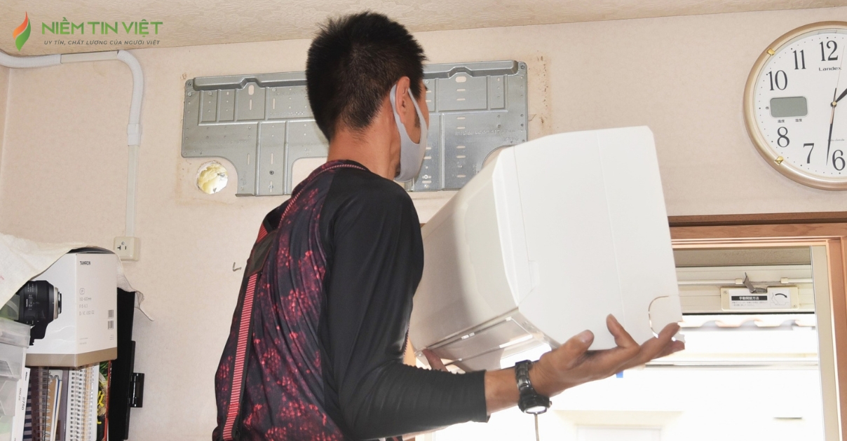 vệ sinh điều hòa cây tại nhà