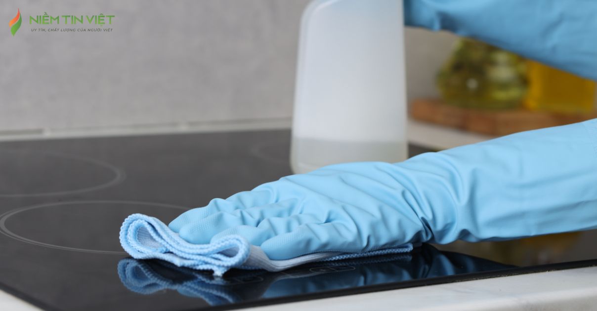 cách vệ sinh bếp từ